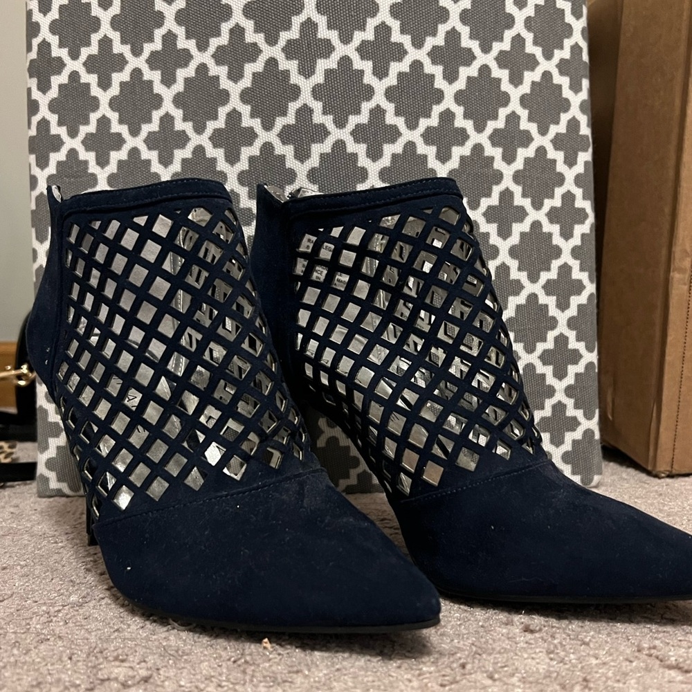 Velvet navy heels